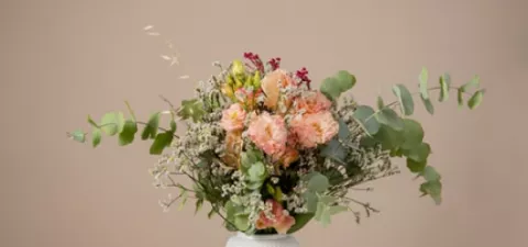 Как собираются букеты для клиентов: этапы и особенности процесса