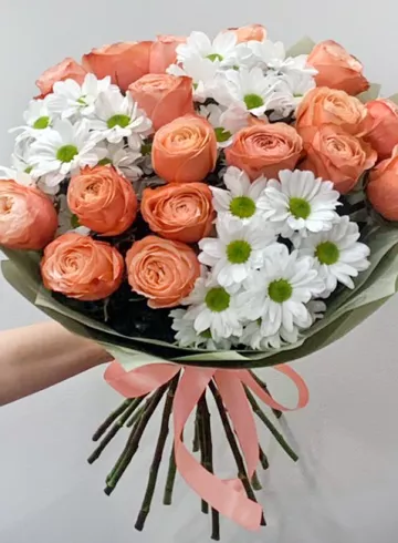 Розы и хризантемы в букете от интернет-магазина цветов в 