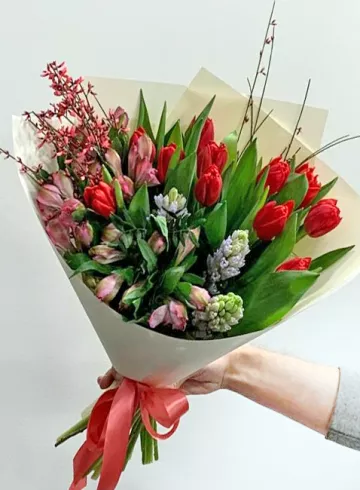 Букет «Тайна весны» от интернет-магазина цветов в 