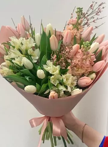 Букет «Ваше величество» от интернет-магазина цветов в 