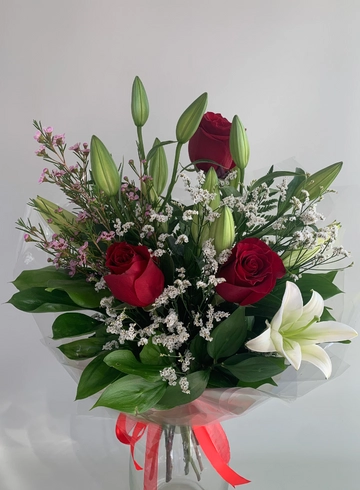 Букет «Для торжества» от интернет-магазина цветов в 