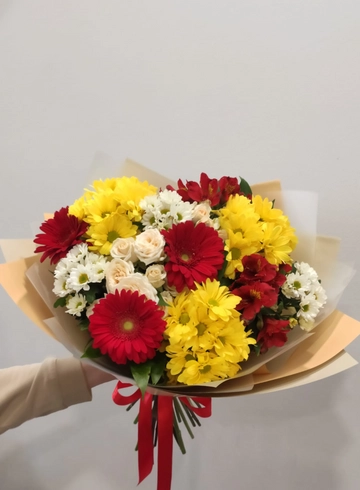 Букет «Яркий полдень» от интернет-магазина цветов в 