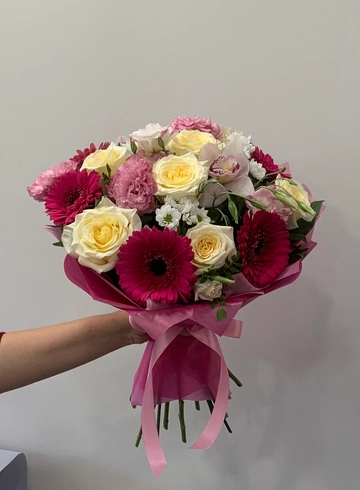 Букет «Роскошный» от интернет-магазина цветов в 