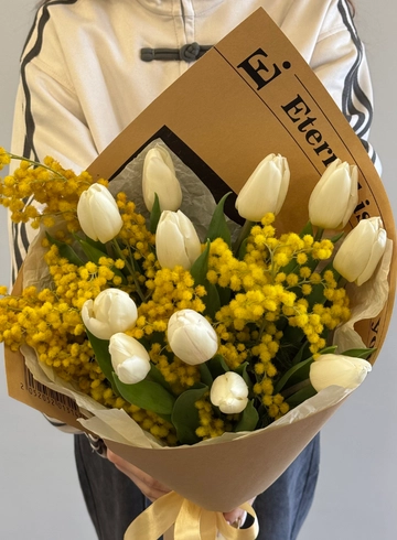 Букет тюльпанов с мимозой  от интернет-магазина цветов в 