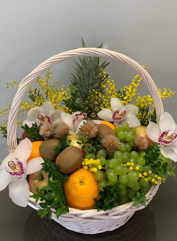 Корзина фруктовая №3 от интернет-магазина цветов в 