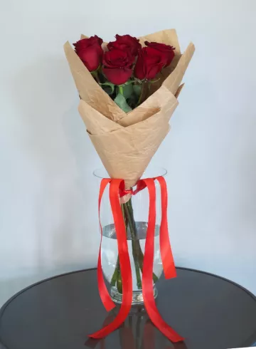 7 роз, красные от интернет-магазина цветов в 
