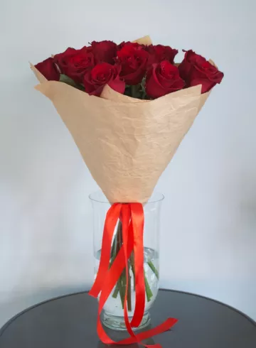 11 роз, красные от интернет-магазина цветов в 
