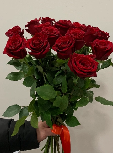 15 роз, красные от интернет-магазина цветов в 