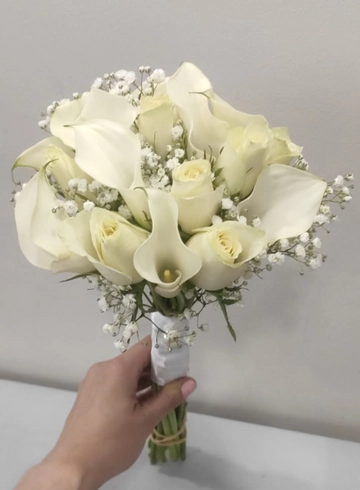 Свадебный букет каллы с розами  от интернет-магазина цветов в 