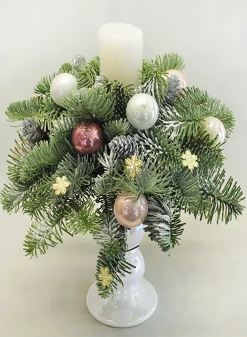 Новогодняя композиция &laquo;Светлые мечты&raquo; от интернет-магазина цветов в 