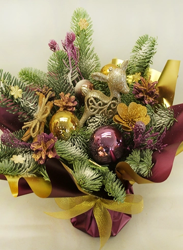 Новогодняя композиция &laquo;Лиловая снежинка&raquo; от интернет-магазина цветов в 