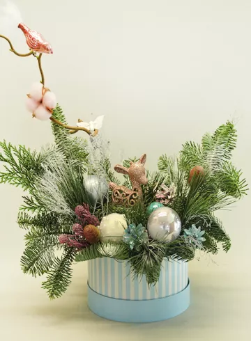 Новогодняя композиция &laquo;Лесная сказка&raquo; от интернет-магазина цветов в 