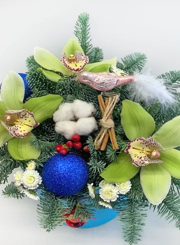 Композиция &laquo;Новогодняя фисташка&raquo; от интернет-магазина цветов в 