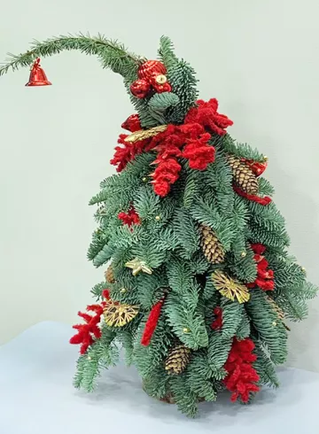 Композиция &laquo;Голубая ель&raquo; от интернет-магазина цветов в 