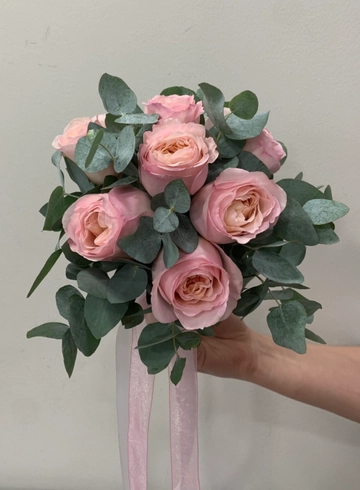 Свадебный букет из пионовидных роз  от интернет-магазина цветов в 