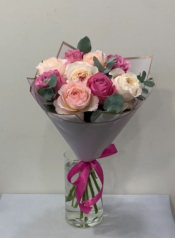 Букет из пионовидных роз  от интернет-магазина цветов в 