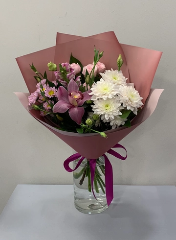 Сборный букет с орхидеей от интернет-магазина цветов в 